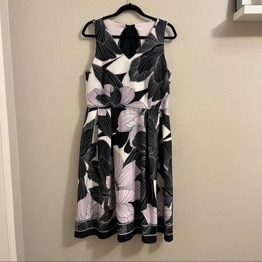 COPY - Sleeveless Floral V Neck Fit and Flare Dress